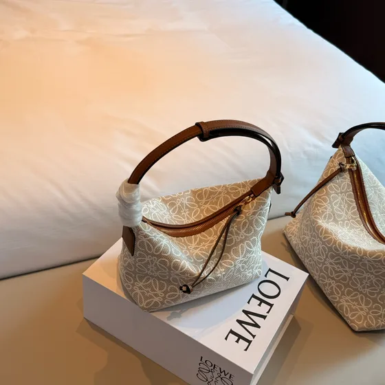 Loewe Cubi Anagram Beige Brown 22 15cm 26 17cm Hobo