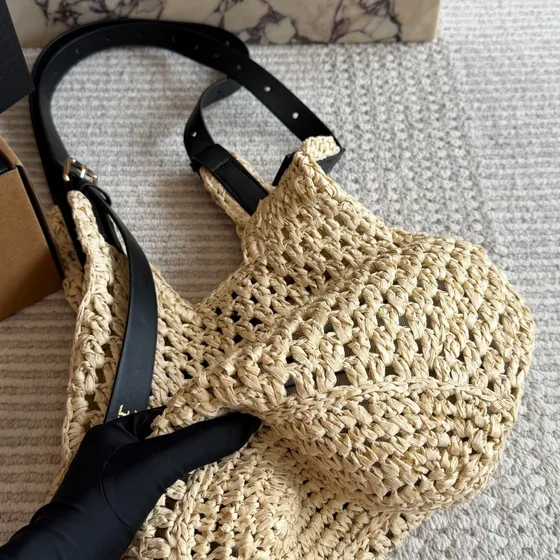 Loewe Crochet Mesh Borsa a spalla Natural Beige / Nero Borsa a spalla