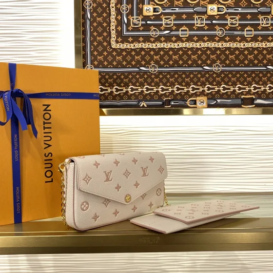 Louis Vuitton Felicie Pochette Beige Woc