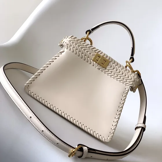 Fendi Peekaboo Mini Off-Branco Alça superior