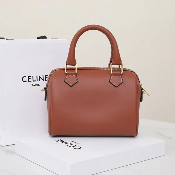 Celine Triomphe Boston Brun Tophåndtag