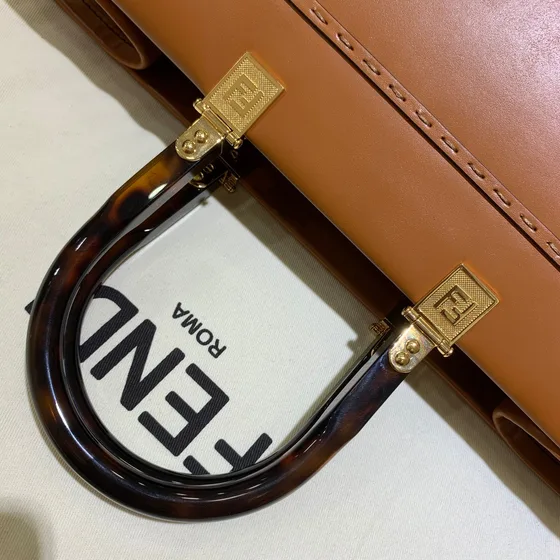 Fendi Sunshine Shopper Tote สีน้ำตาล Tote Bag