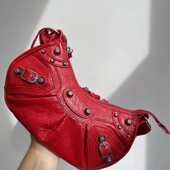 Balenciaga Le Cagole Shoulder Bag أحمر Shoulder Bag