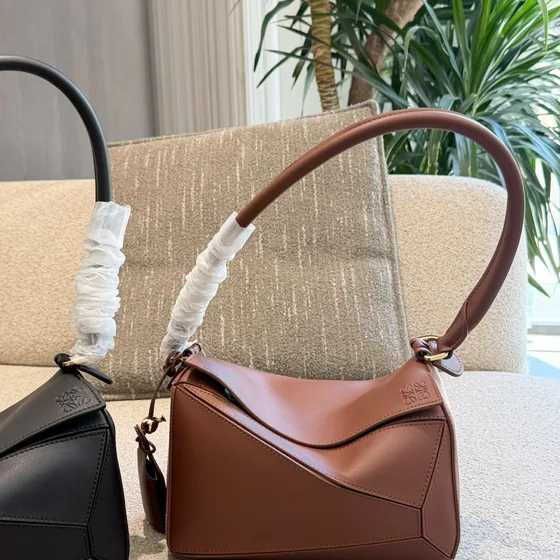Loewe Puzzle Hobo بني Hobo