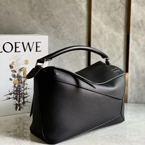 Loewe Puzzle Edge Bag Schwarz Henkel