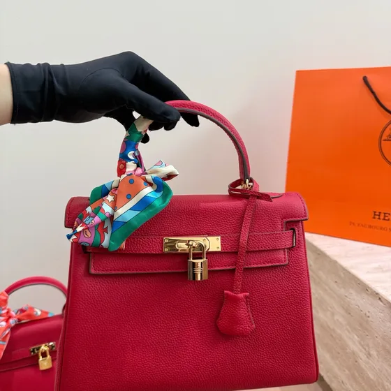 Hermes Kelly Rojo Asa superior