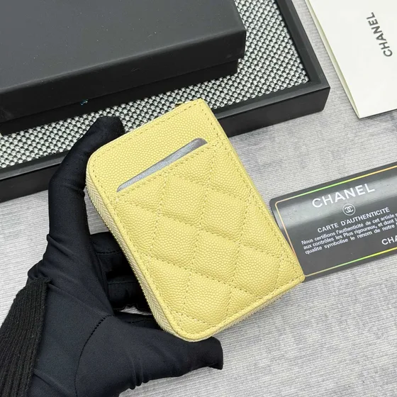 Chanel Quilted Caviar Zip Card Holder Geel Card Holder