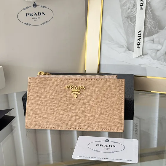 Prada Saffiano Kulit Card Holder With Zipper Beige Card Holder