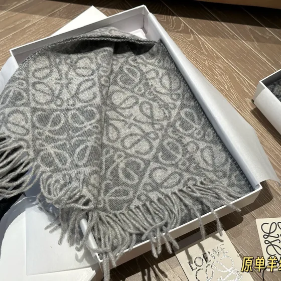 Loewe Anagram Scarf Gris