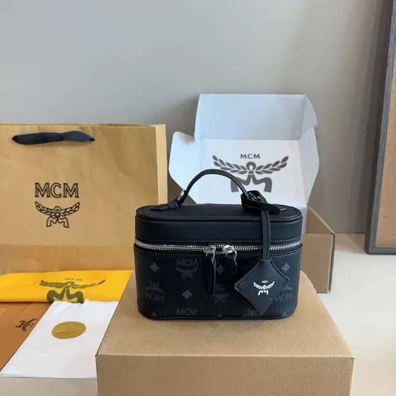 MCM Visetos Vanity Case Rose Anse supérieure