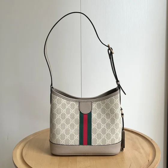 Gucci Gg Emblem Small Shoulder Bag 781402 Be Oatmeal 23/21/12cm Shoulder Bag