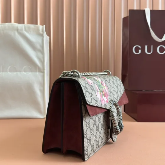 Gucci Dionysus Gg Blooms Shoulder Bag สีครีม/สีเบอร์กันดี Shoulder Bag