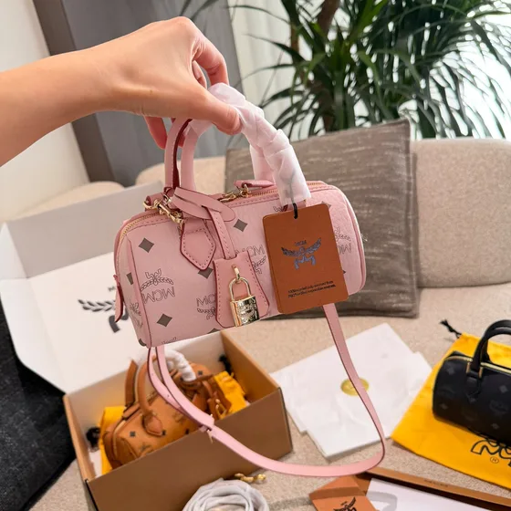 MCM Visetos Essential Boston Bag Rosa Manico