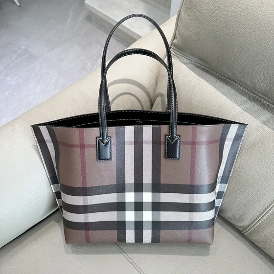 Burberry Medium Check Tote Bag Dark Birch Coklat Check Tote Bag