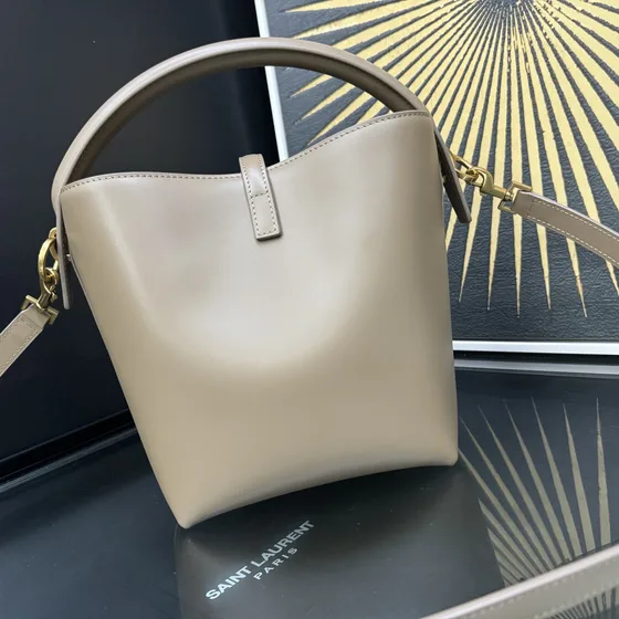 YSL Le 37 Mini Hinkväska Beige Hinkväska/Topphandtag/Crossbody