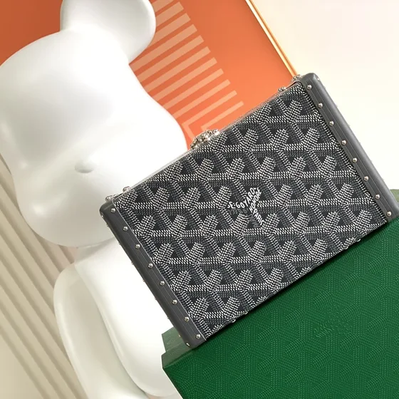 Goyard Minaudière Trunk Grau Clutch