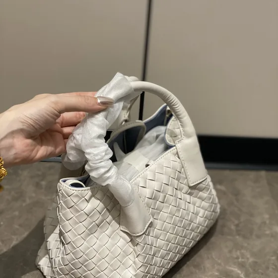 Bottega Veneta Mini Cabat Blanco Asa superior