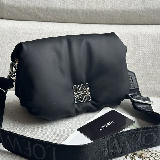 Loewe Goya Puffer Bolso cruzado Negro Crossbody