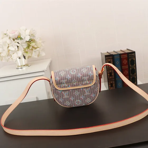 Louis Vuitton Tambourin Rosa Crossbody