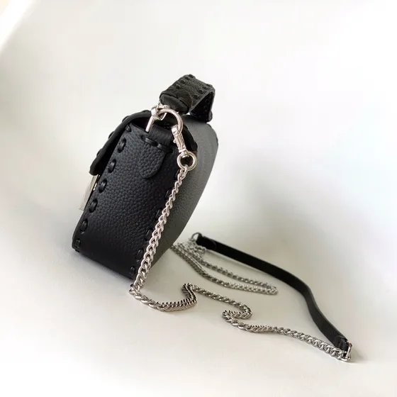 Fendi Baguette Preto Crossbody