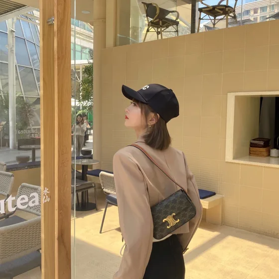 Celine Triomphe Tan Bolso bandolera