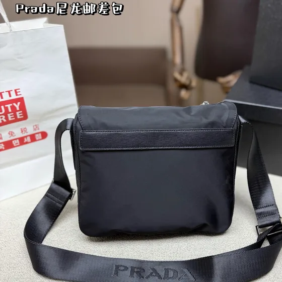 Prada Nylon Messenger tas Zwart Crossbody