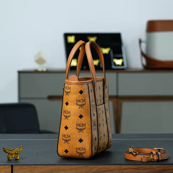 MCM Toni Mini Shopper Cognac Shoppertasketur