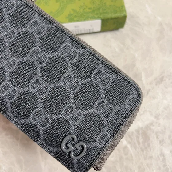 Gucci Gg Supreme Zip Card Case Dark Grey Card Holder