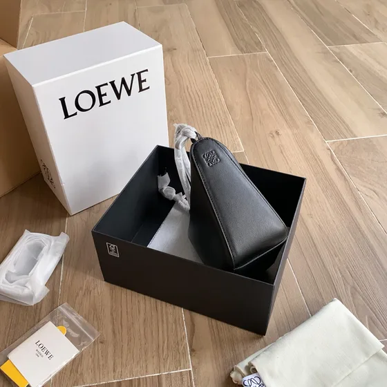 Loewe Cubi Hobo Bag Zwart Hobo