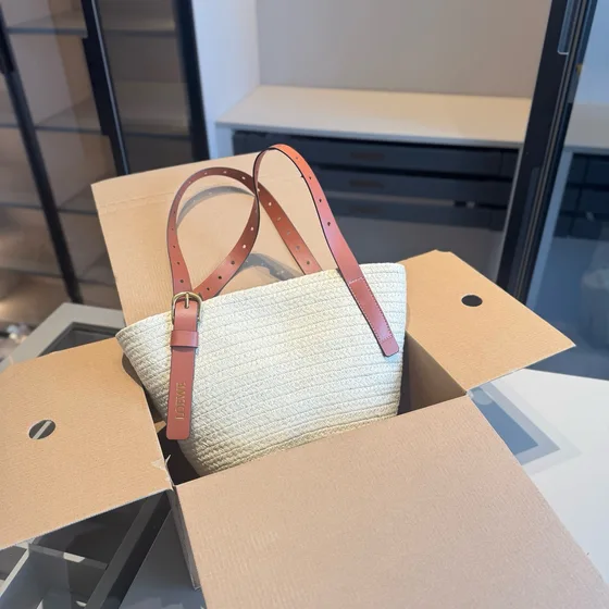 Loewe Basket Bag Natural Raffia Beige Skulderveske/Shopperveske