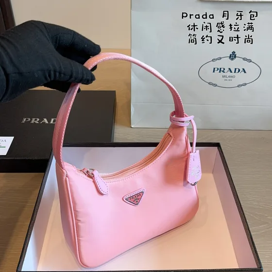 Prada Re-Edition 2000 Hobo Black Hobo