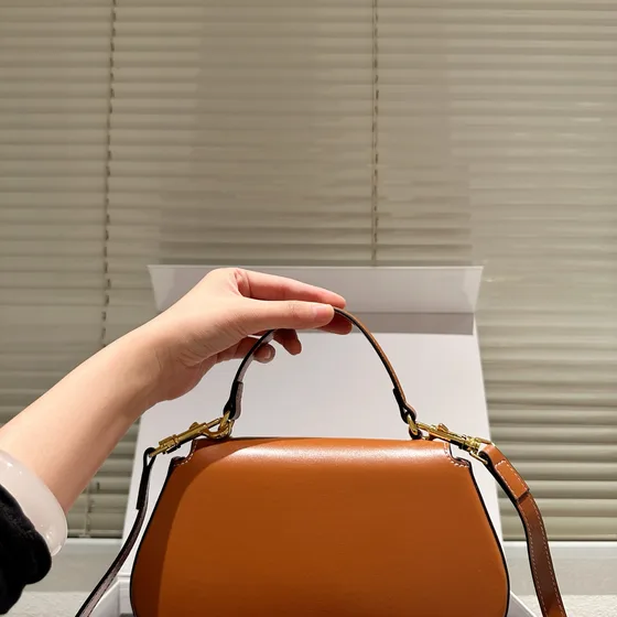 Celine Triomphe Brun Skulderveske
