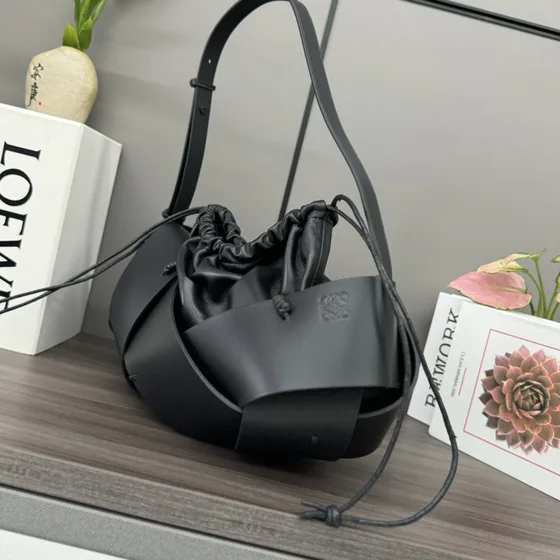Loewe Hobo Anagram Woven Sac seau Noir Hobo