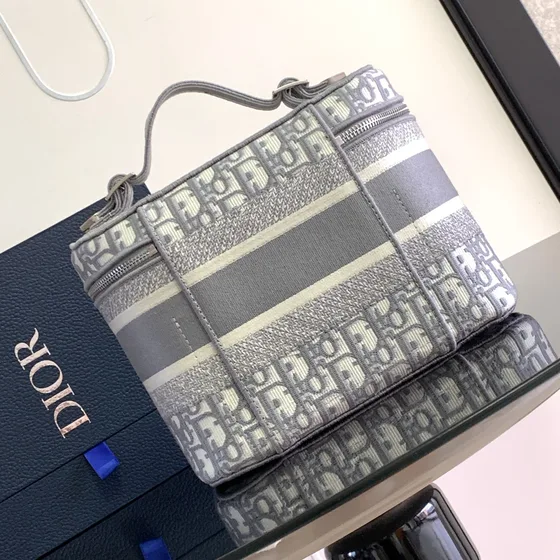 Dior Diortravel Vanity Case Gray Asa superior
