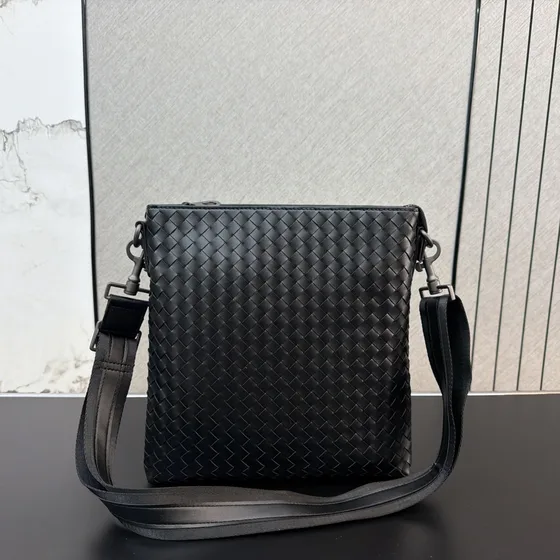 Bottega Veneta Intrecciato Crossbody Bag Black Crossbody