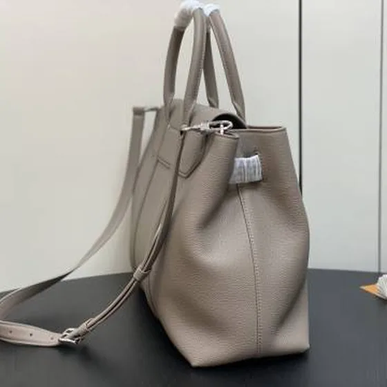 Louis Vuitton Georges Tote Taupe 41x29x14cm business