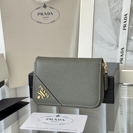 Prada Saffiano Metal Zip Card Case Grijs Card Holder