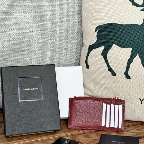 YSL Cassandre Matelassé Card Holder Bordô Card Holder