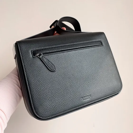 Burberry Barenia Bolsa mensageira Preto Crossbody