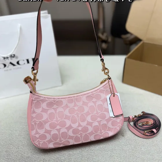 Coach Teri Shoulder Bag In Signature Denim وردي Shoulder Bag