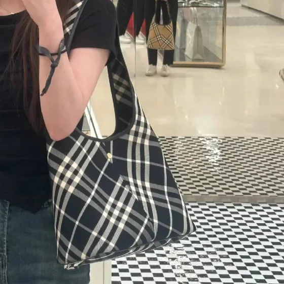 Burberry Check Medium Shopperveske Sort/Hvit Check Shopperveske