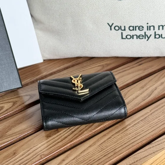 YSL Cassandre Matelassé Compact Envelope Cartera Negro Cartera