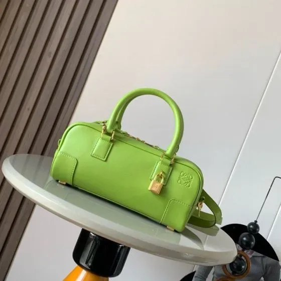 Loewe Amazona 23 Apple Green 23x18x9cm Top Handle