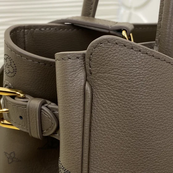 Louis Vuitton Lockit Grå Kass
