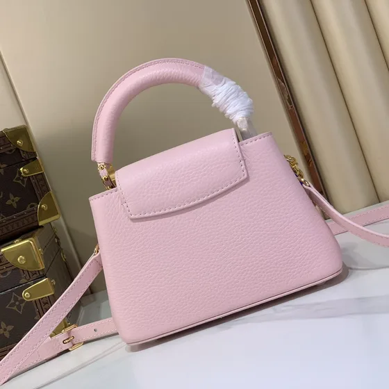 Louis Vuitton Capucines Mini Rosa Asa superior