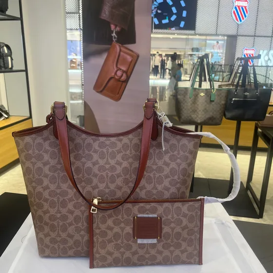 Coach Day Shopperveske In Signature Lerret Tan/Rust Shopperveske