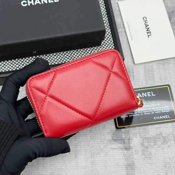 Chanel 19 Zip Coin Purse Vermelho Card Holder
