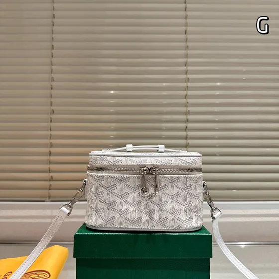Goyard Muse Vanity Case Серый Crossbody