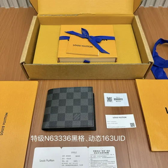 Louis Vuitton N63336 Black Damier Graphite Wallet