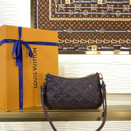 Louis Vuitton Multi Pochette สีดำ Crossbody